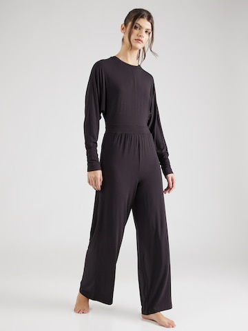 CURARE Yogawear Tracksuit in Black: front
