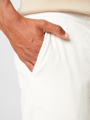 Only & Sons Lużny krój Spodnie 'Laus' w kolorze biały