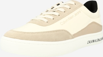 Calvin Klein Jeans Sneakers laag in Beige: voorkant