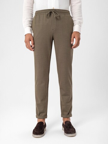 Effilé Pantalon Antioch en vert : devant