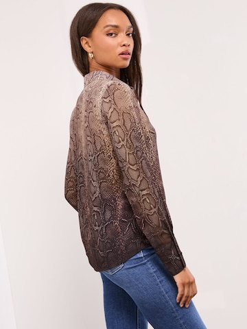 Lipsy - Blusa en marrón