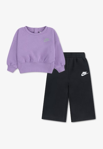 Nike Sportswear Set i svart: framsida