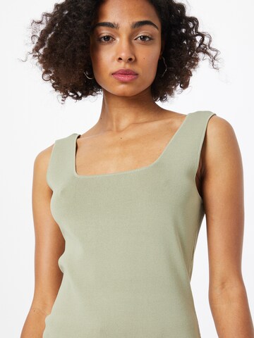 Top in maglia di s.Oliver BLACK LABEL in verde