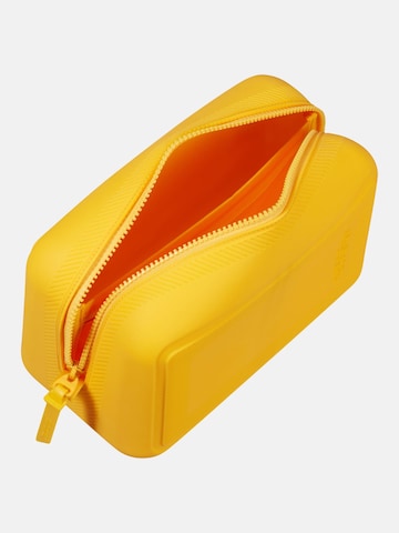 American Tourister Handbag in Yellow