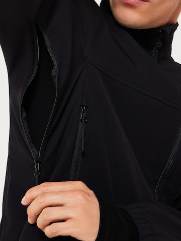 Veste outdoor 'Wintertide' OAKLEY en noir