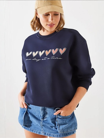 Felpa di Bianco Lucci in blu