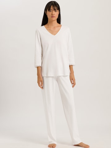 Hanro Pyjama ' Rosa ' in Wit: voorkant