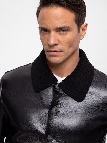 Antioch Übergangsjacke in Schwarz