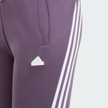 Coupe slim Pantalon de sport 'Future Icons 3-Stripes' ADIDAS SPORTSWEAR en violet