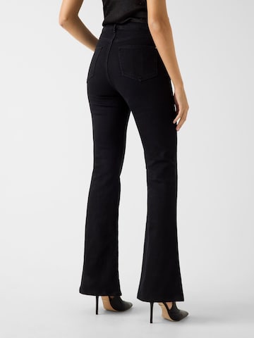 GUESS Tapered Jeans in Blue