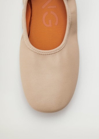 MANGO Ballerinasko i beige