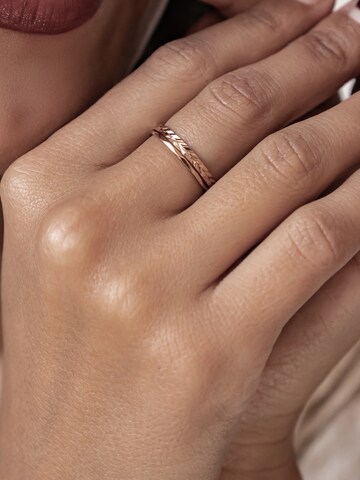 Hey Happiness Ring 'Twist Stack' in Gold