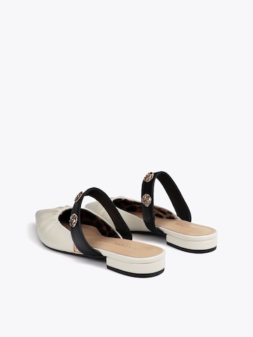 Lola Casademunt Nizki natikači | bela barva