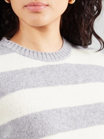 Pull-over UNITED COLORS OF BENETTON en gris