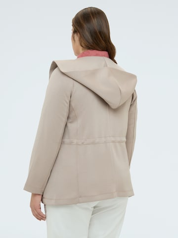 Giacca di mezza stagione di Fiorella Rubino in beige