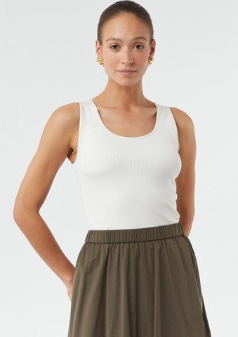 COMMA Shirt in White: front