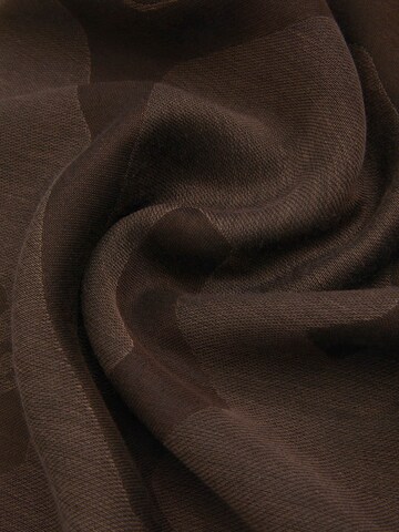 GUESS Scarf in Brown