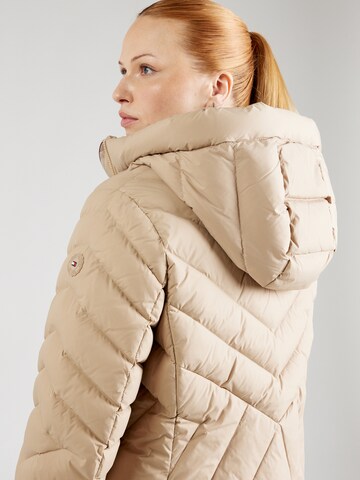 Tommy Hilfiger Curve Jacke 'CHEVRON' in Beige