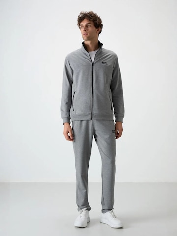 Tommy Life Sweatsuit in Grey: front