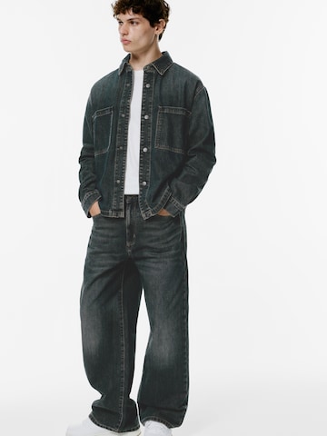 Fit confort Chemise Pull&Bear en bleu : devant