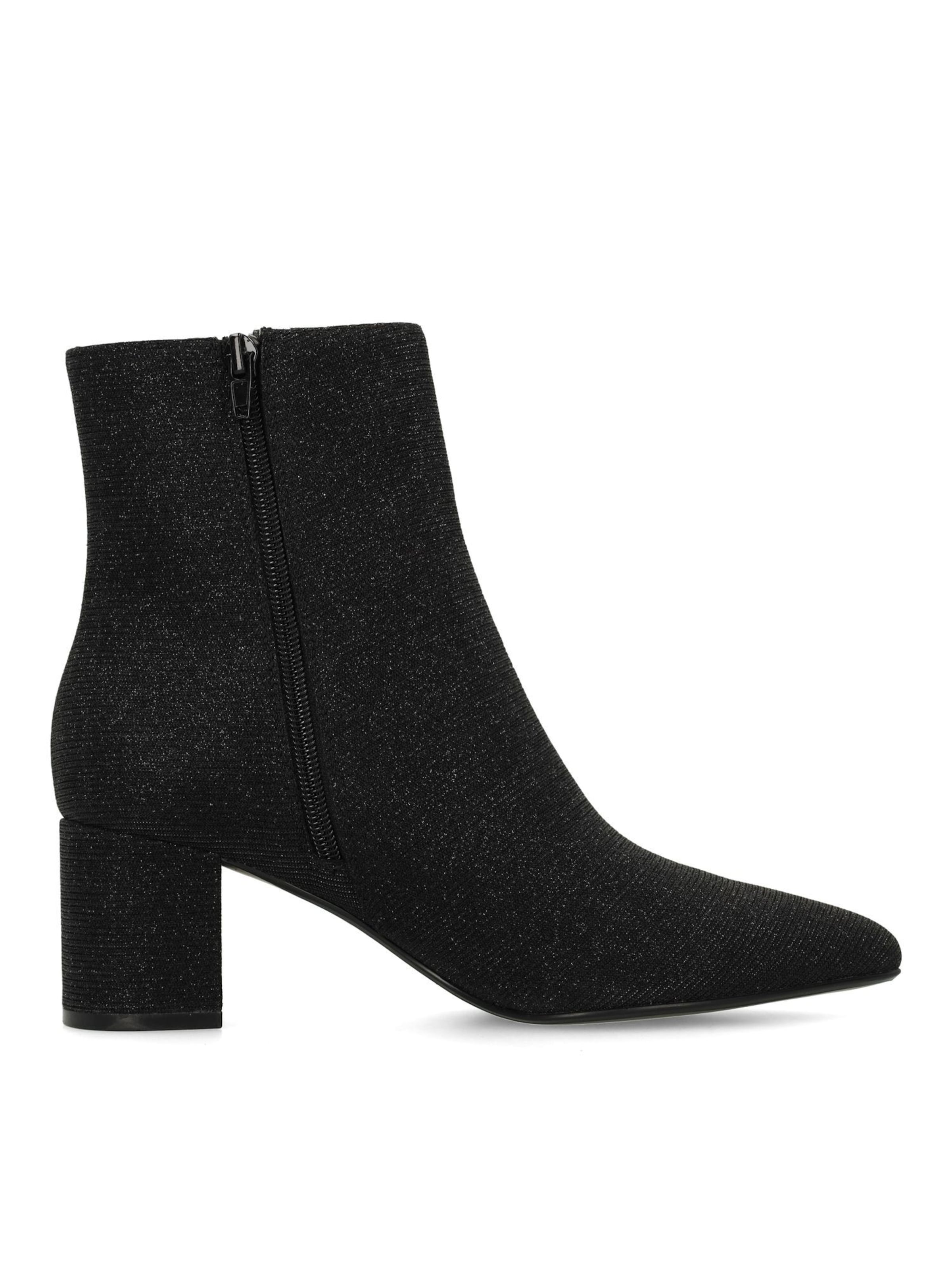 MANFIELD Ankle Boots in Black