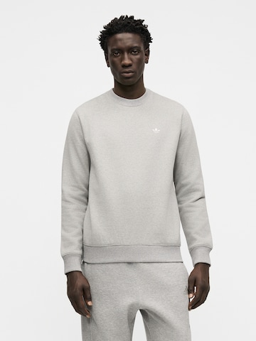 ADIDAS ORIGINALS Majica 'ESS' | siva barva: sprednja stran