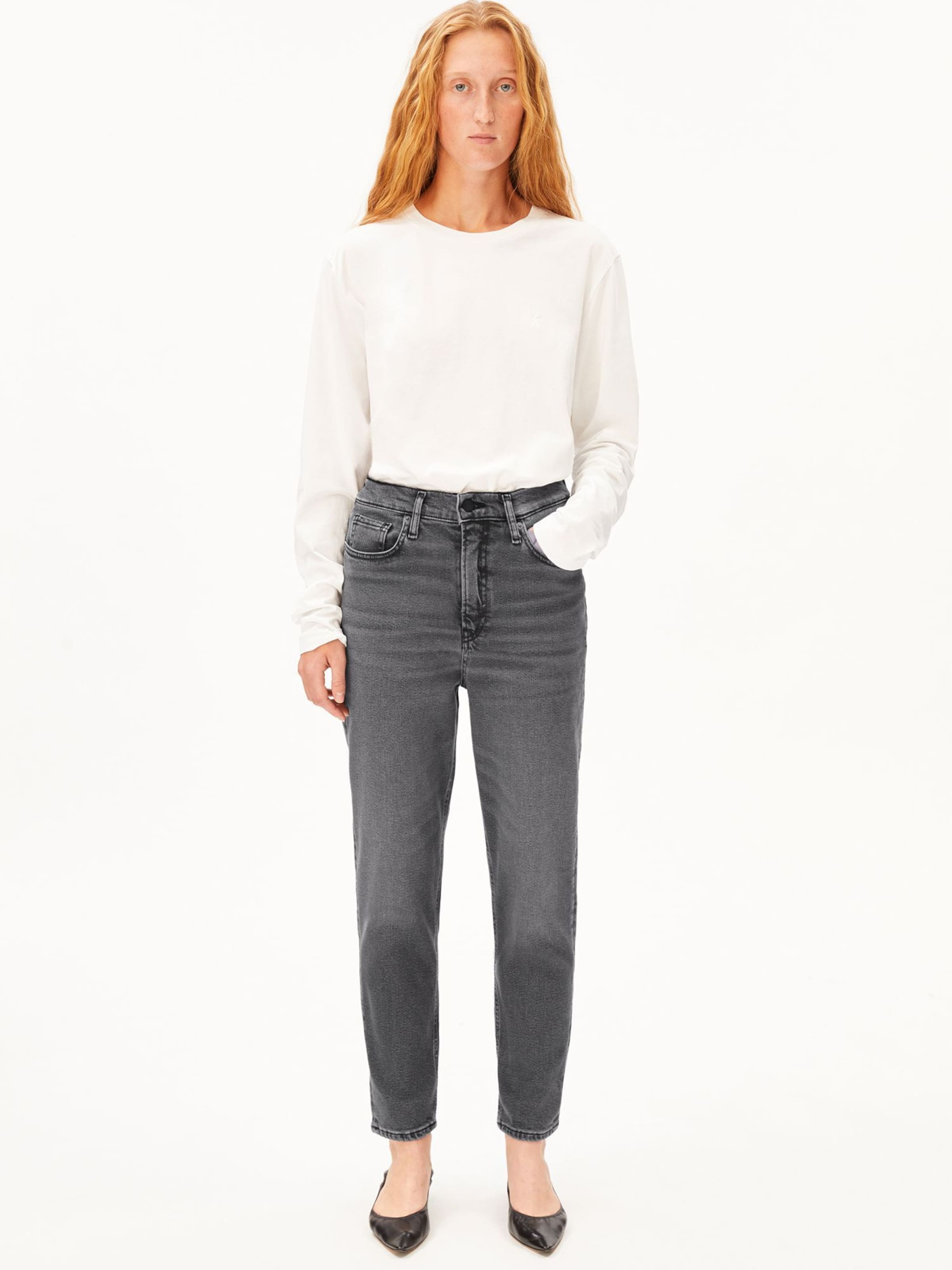 ARMEDANGELS Loosefit Jeans in Grijs: voorkant