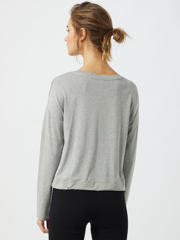 T-shirt Dorothy Perkins en gris