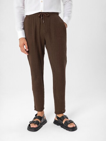 regular Pantaloni di Antioch in marrone: frontale