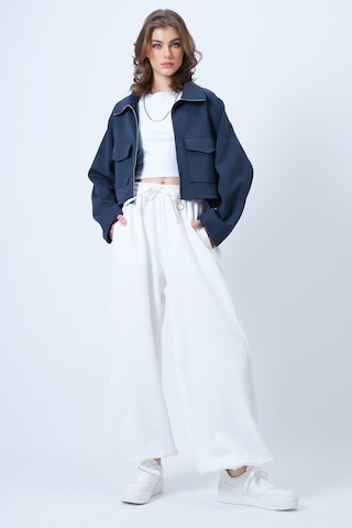 Tapered Pantaloni de la Trend Alaçatı Stili pe alb