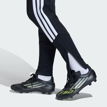 ADIDAS PERFORMANCE Slimfit Sportbroek 'Tiro26 League' in Zwart