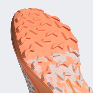 ADIDAS TERREX Low shoe 'Agravic 3' in Orange