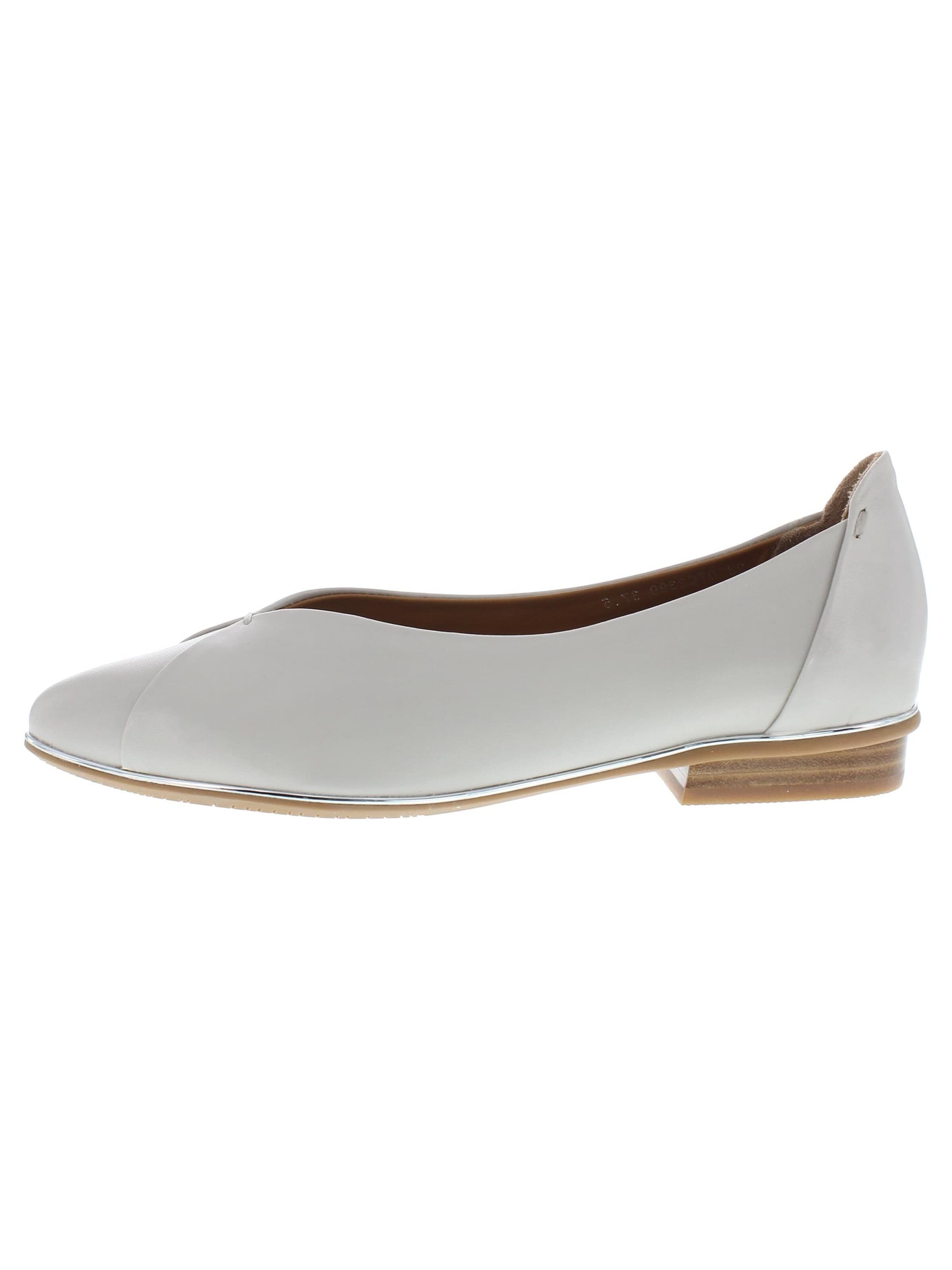 Everybody Ballet Flats 'BETA - Ballerina mit V-Ausschnitt' in 34 in Light grey, Item view