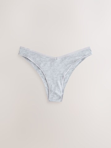 Slip de la Next pe mai multe culori