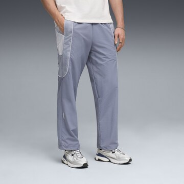 Loosefit Pantalon PUMA en gris : devant