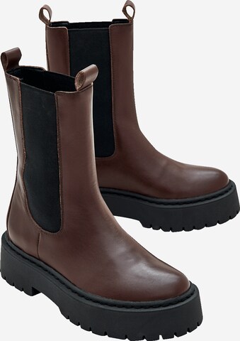 EDITED Bootie 'Gudrun' in Brown