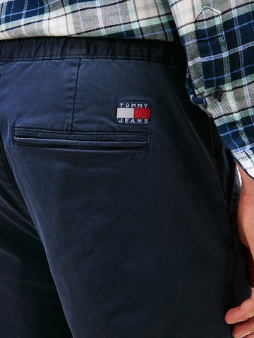 Tommy Jeans Regular Chino in Blauw