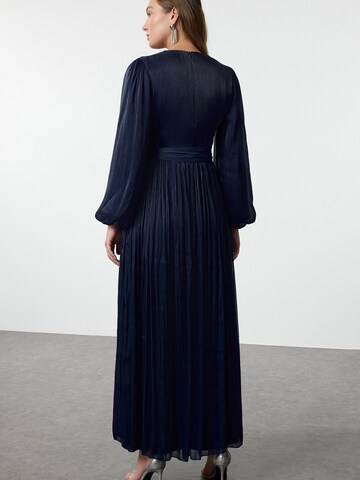 Trendyol Estélyi ruhák - kék