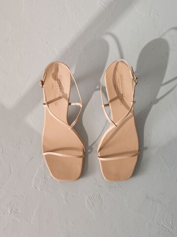 Next Sandaal in Beige