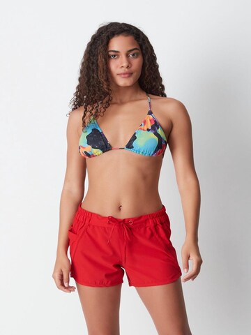 C&City Regular Zwemshorts in Rood: voorkant