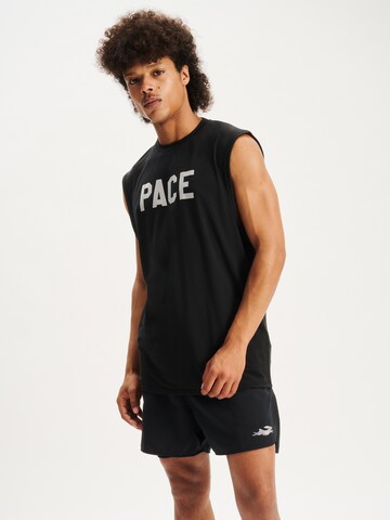 T-Shirt fonctionnel Pacemaker en noir : devant