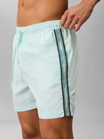 Shorts de bain Calvin Klein Swimwear en bleu