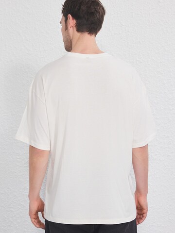 Trendyol T-Shirt in Beige