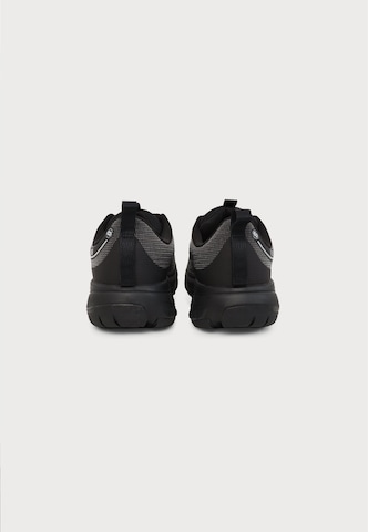 Scarpa sportiva 'ROAM' di KEEN in nero