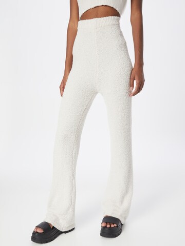 évasé Pantalon STEVE MADDEN en blanc : devant