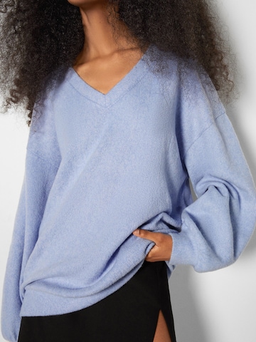 Bershka Pullover in Blau