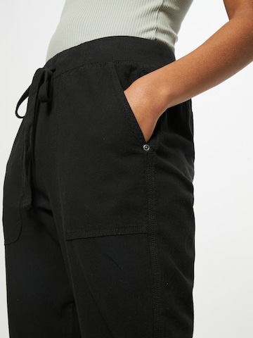 Kaffe - Tapered Pantalón 'Naya' en negro