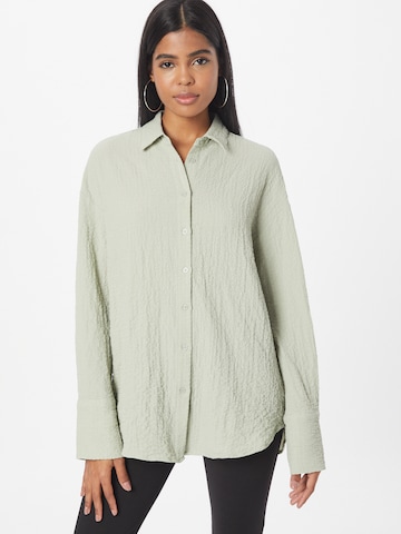NA-KD Blouse 'Lisa & Lena' in Green: front