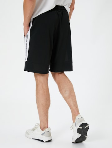 Koton Regular Broek in Zwart