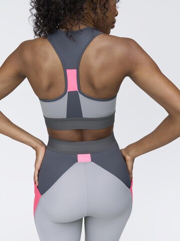 Medium Support Soutien-gorge de sport 'Kokoda' Horizon Athletic en gris